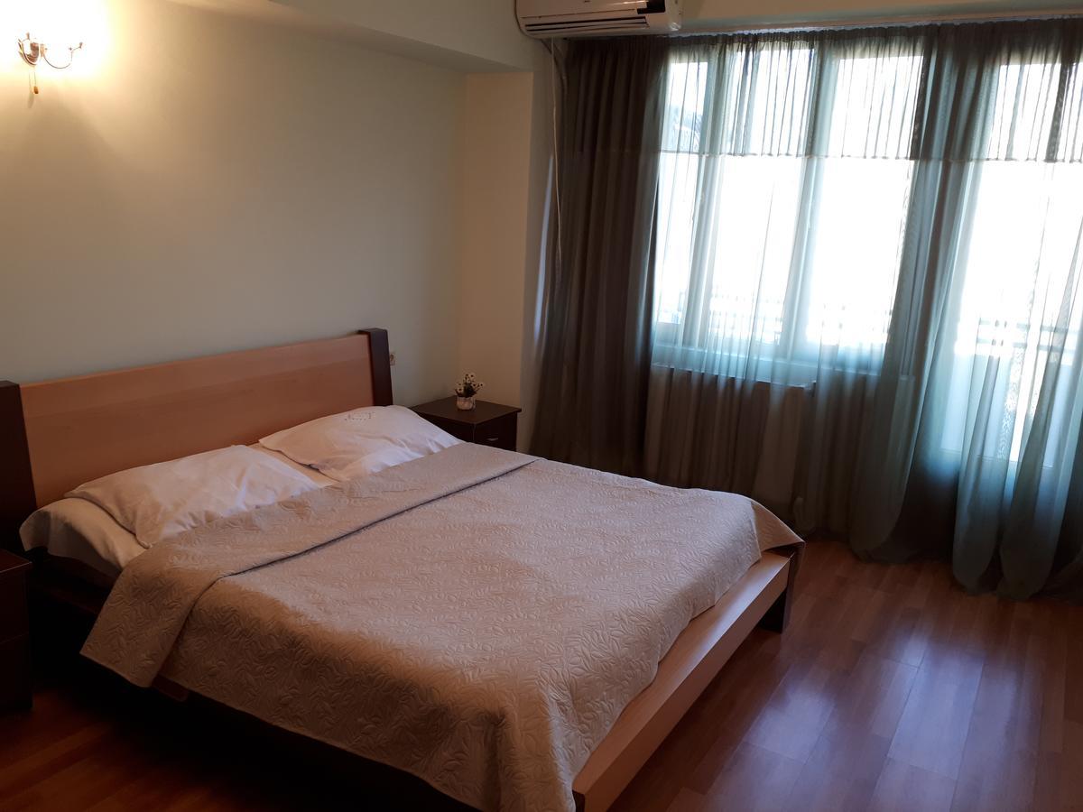 Apartment Archil Батуми Екстериор снимка